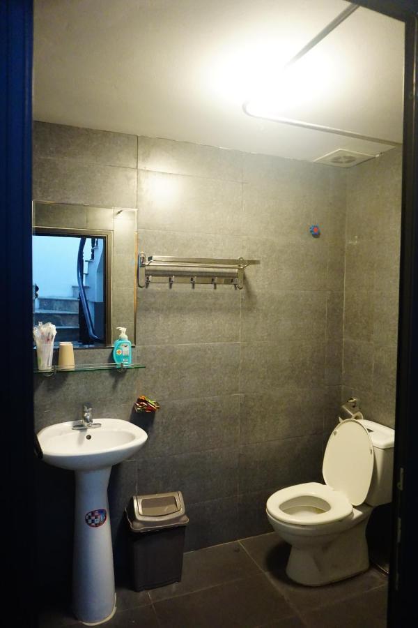 Nusmile'S Hostel And Travel ฮานอย ภายนอก รูปภาพ
